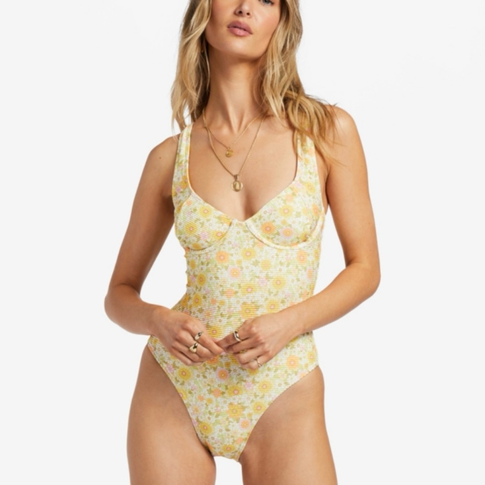 Billabong | Ain’t She Sweet | Floral One Piece Swimsuit | Yellow | Small